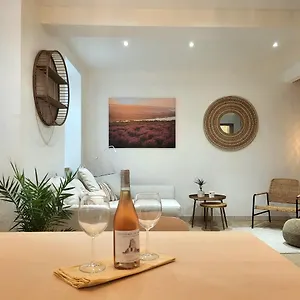 Au Centre De Apartment Villeneuve-les-Avignon